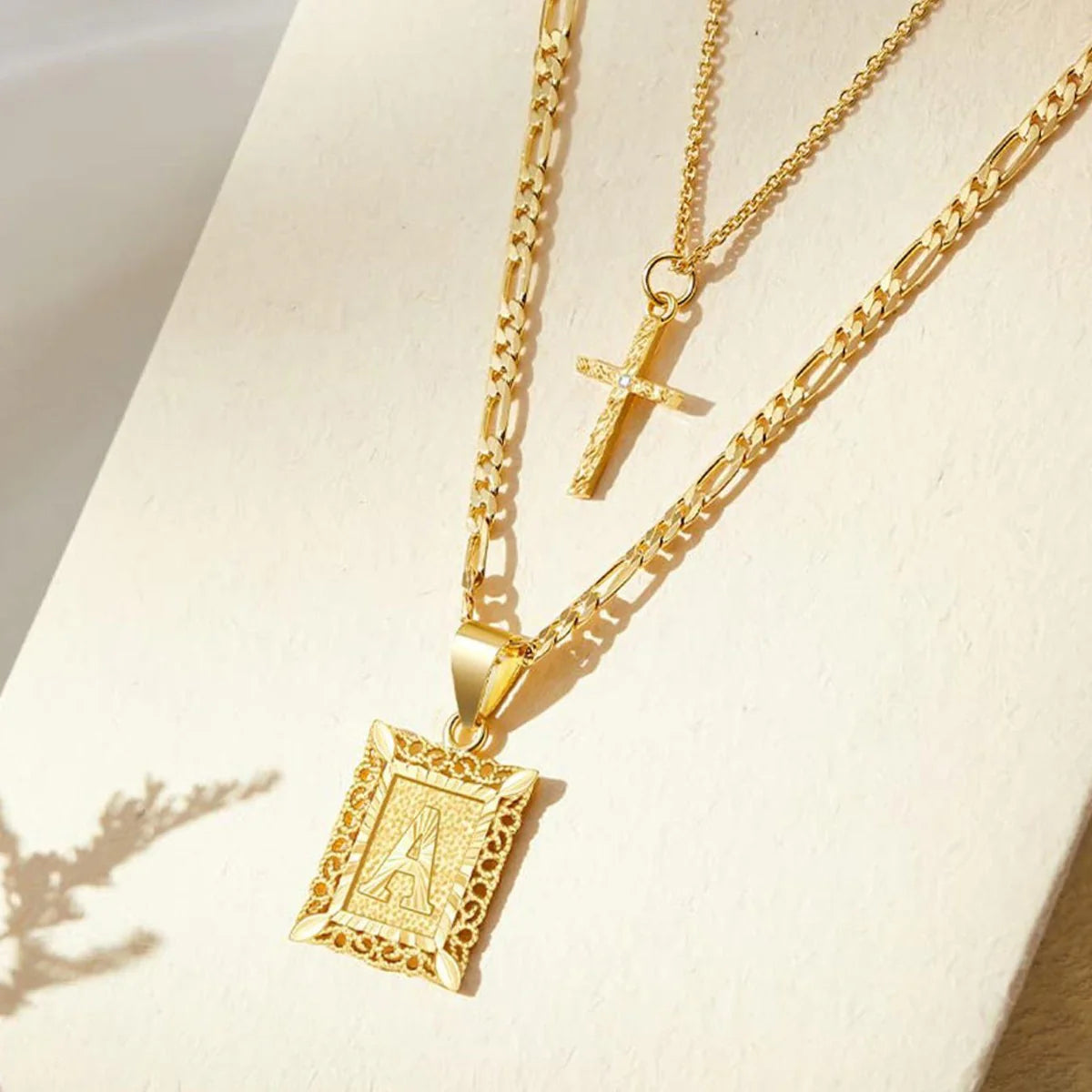2er-Set 14k Halsketten mit Initiale und Kreuz